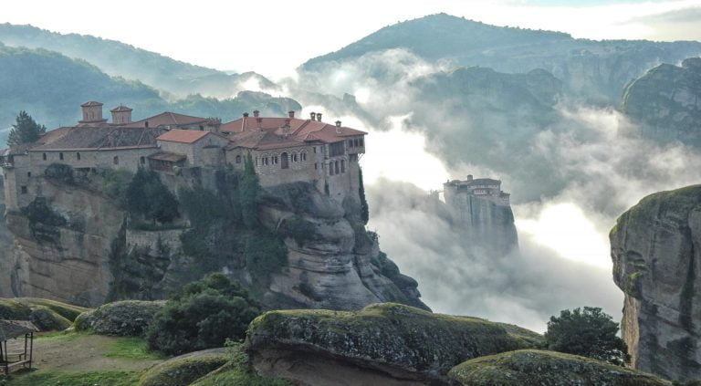 1 day meteora tour from thessaloniki by train